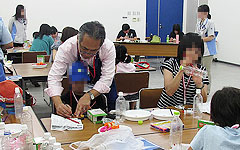 ものづくり・理科実験教室:明電舎 沼津事業所 沼津市 夏休み親子エコ教室 風力発電機を作ろう