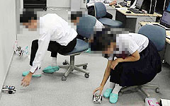 関西本部:大阪教育大学附属池田中学校 自律走行型ロボットを使用したロボットプログラミング授業